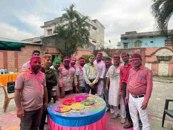 Holi celebrations were organized very simply by Hazaribagh Youth Wing.