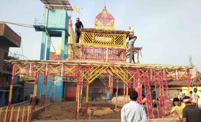 Barkagaon: Preparations for the consecration and yagya of Bajrangbali and Vishwakarma temple in full swing in Sandh-Chhaperwa village.