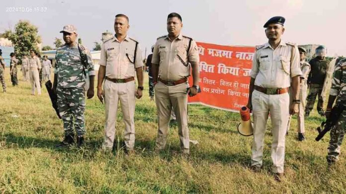 Chatra police conducted a mock drill regarding Durga Puja and the upcoming assembly elections