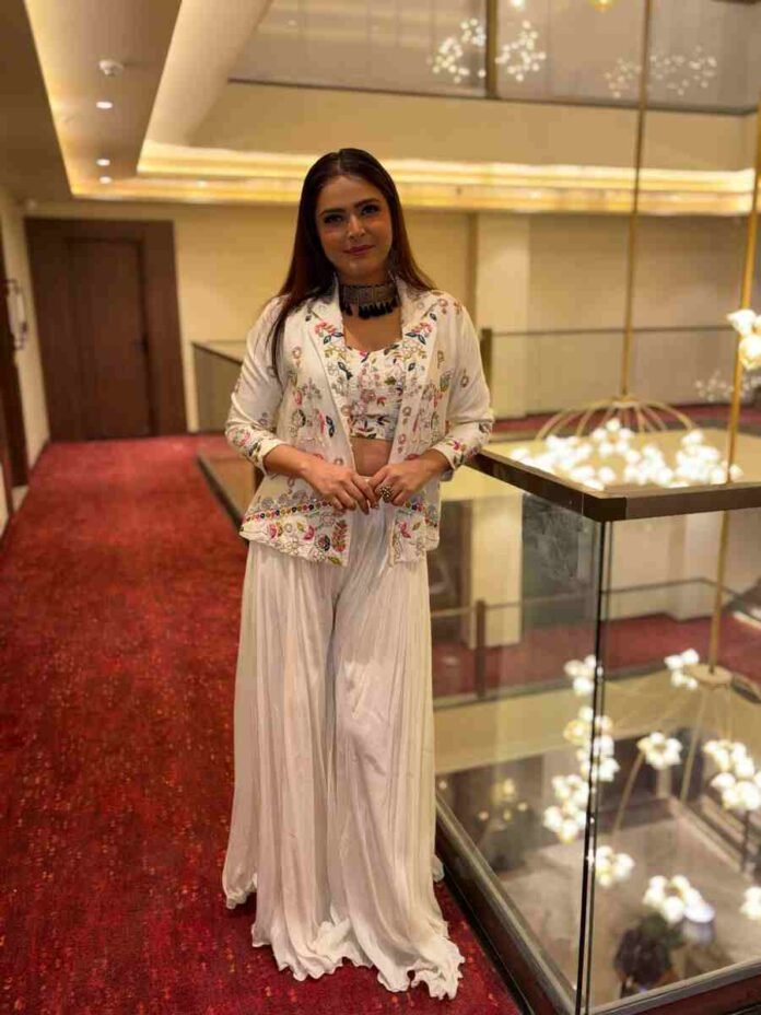 Madhurima Tuli attends the grand ‘Diwali City Fest 2024’