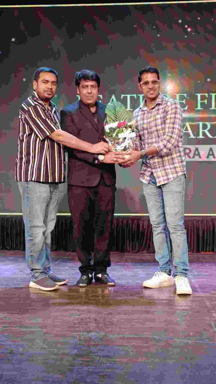 भोजपुरी फिल्म 'डंंस'